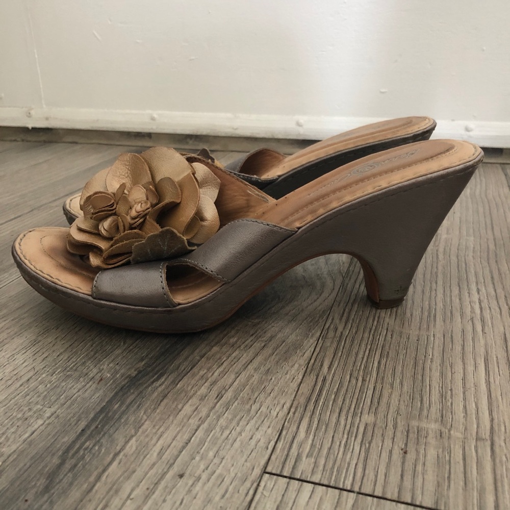 Born Crown Leather Floral Heeled Sandals Silver Gold US 9